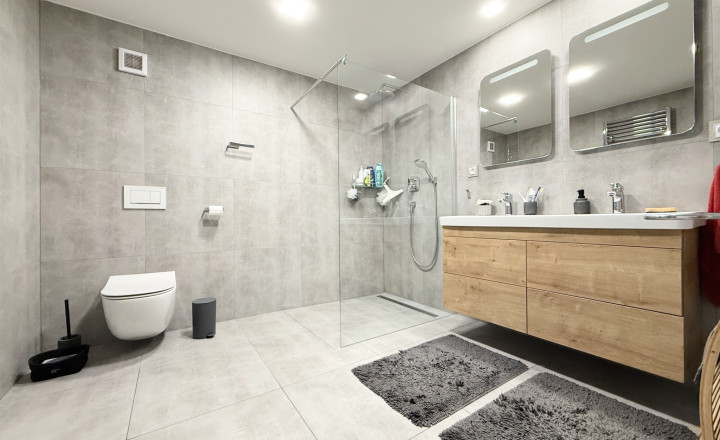 Predaj krásneho rodinného domu | 270 m2 úžitkovej plochy | 400 m2 pozemku - fotografia 18