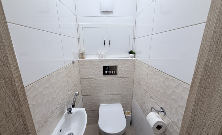 ELEGANTNÉ BÝVANIE V ŽIADANEJ LOKALITE - fotografia 11