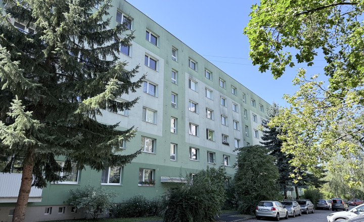 ELEGANTNÉ BÝVANIE V ŽIADANEJ LOKALITE - fotografia 12