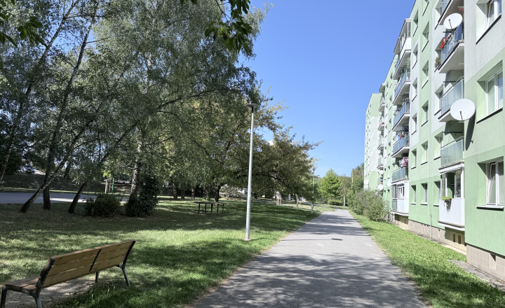 ELEGANTNÉ BÝVANIE V ŽIADANEJ LOKALITE - fotografia 14