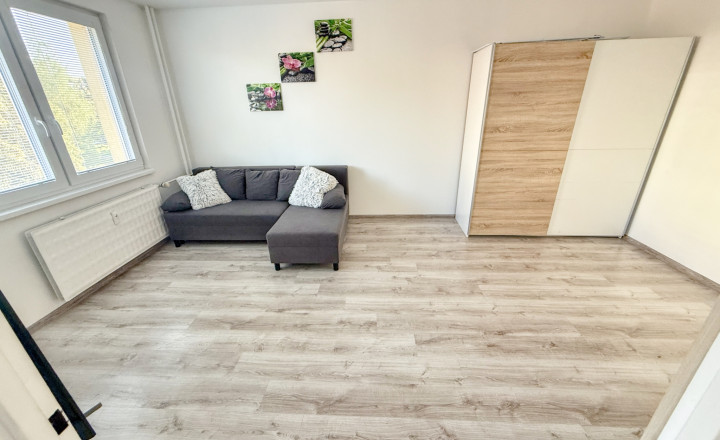 Prenájom 1-izb. bytu | Zvolenská | 41 m2 | zariadený | po rekonštrukcii - fotografia 1