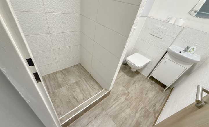 Prenájom 1-izb. bytu | Zvolenská | 41 m2 | zariadený | po rekonštrukcii - fotografia 3