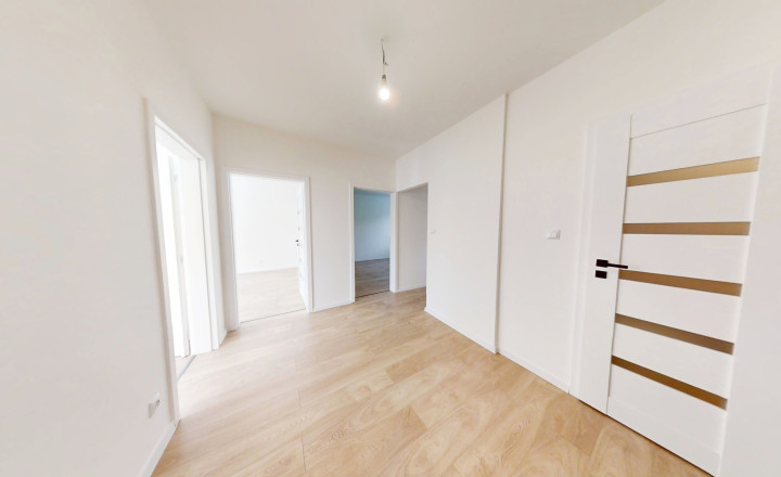 Predaj: Kompletne zrekonštruovaný 3 izbový byt s 2 balkónmi, ul. Ústecká, Žilina-Vlčince - fotografia 1
