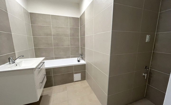 Predaj: Kompletne zrekonštruovaný 3 izbový byt s 2 balkónmi, ul. Ústecká, Žilina-Vlčince - fotografia 11