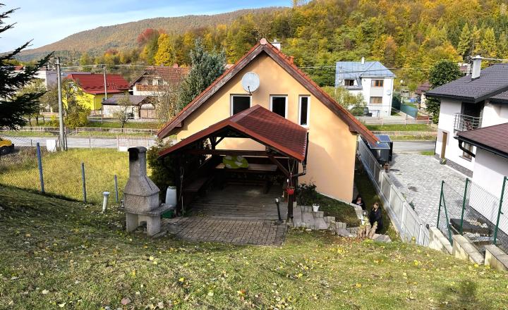 Predaj: 4 izbový rodinný dom Prostredný Vadičov s veľkým pozemkom - fotografia 18