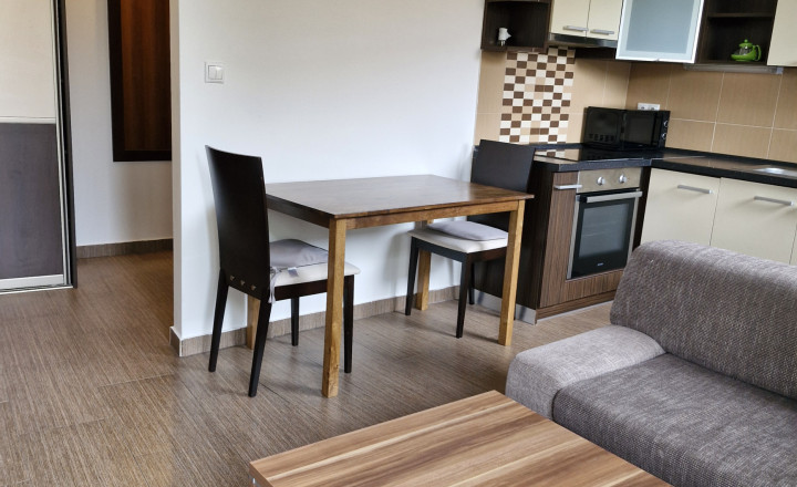PRENAJATÝ: 2-izb. byt v úplnom centre mesta 40 m2 | centrum